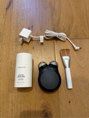 NuFace Mini Facial Toning Set in Black